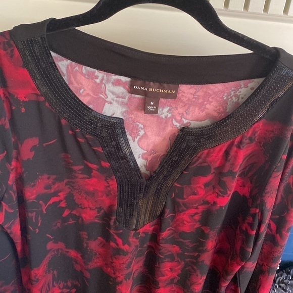 Red Flower Patterned Tunic Top Black Sequined  22” P2P 30” L Collarless Style - Picture 4 of 11